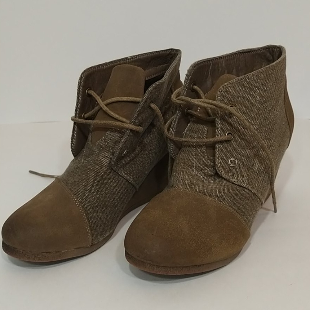 Pierre Dumas fabric heel size 8.5